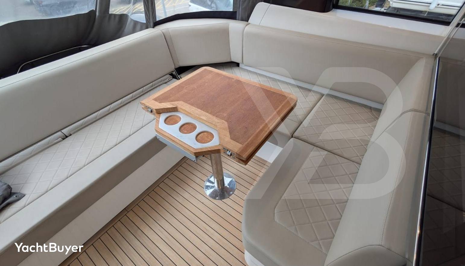 Tender Garage & Hi/Lo Swimplatform