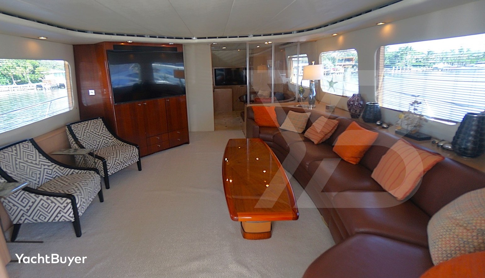 Hatteras 92'