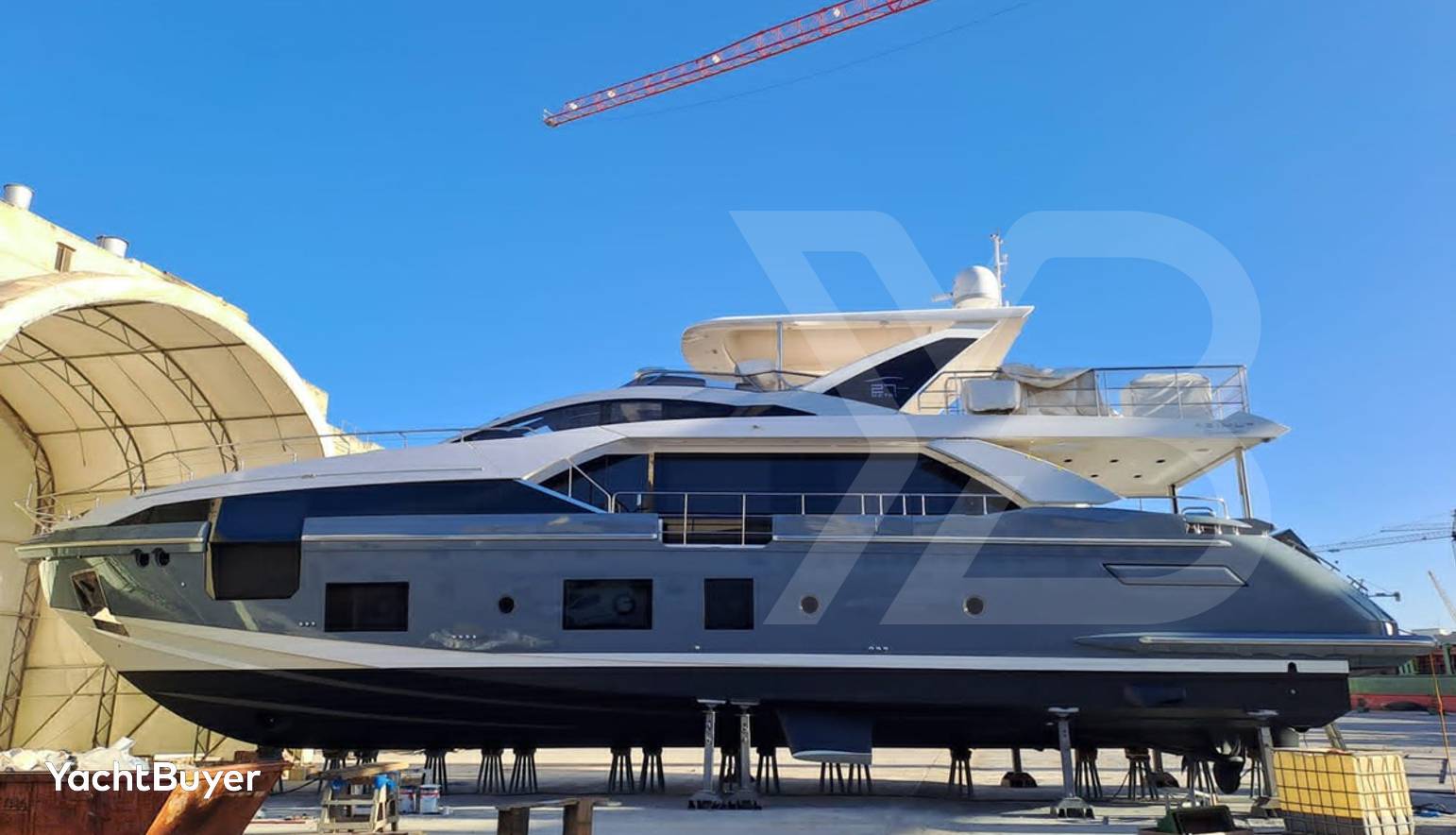 AZIMUT GRANDE 27 METRI  2020