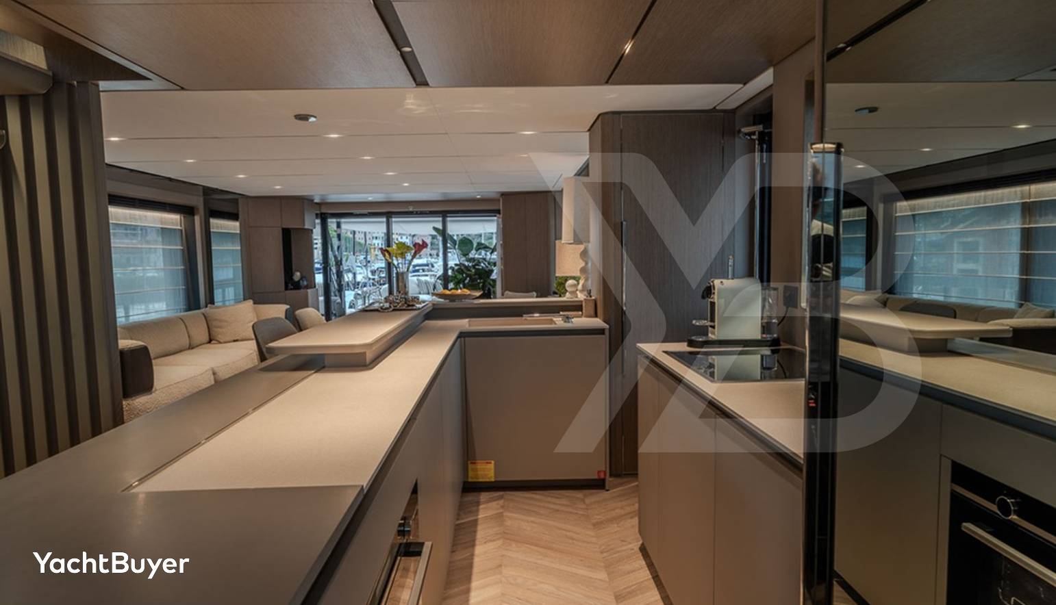 FERRETTI INFYNITO 90