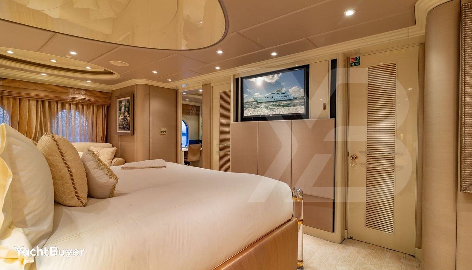 I LOVE THIS BOAT