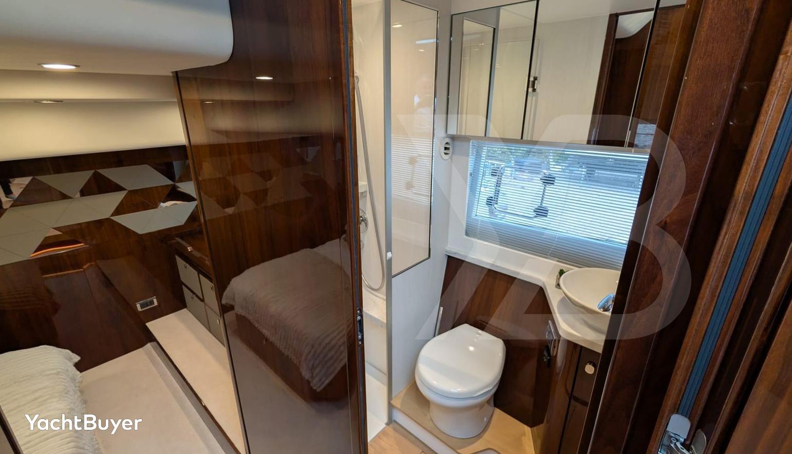 Tender Garage & Hi/Lo Swimplatform