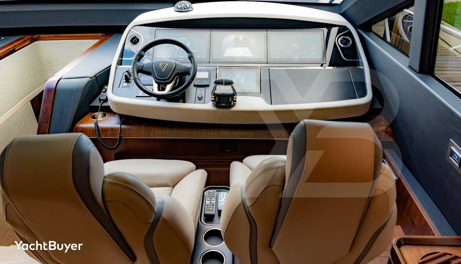 FAIRLINE PHANTOM