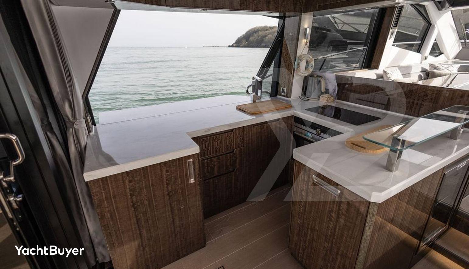 Galeon 510 SKY
