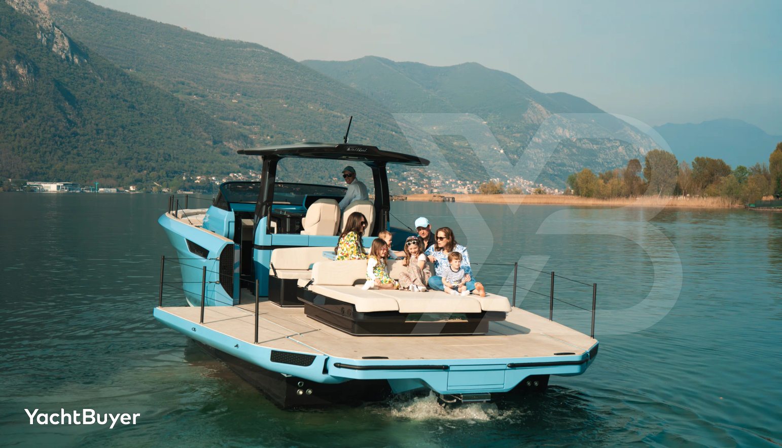 Bellini Astor Yacht