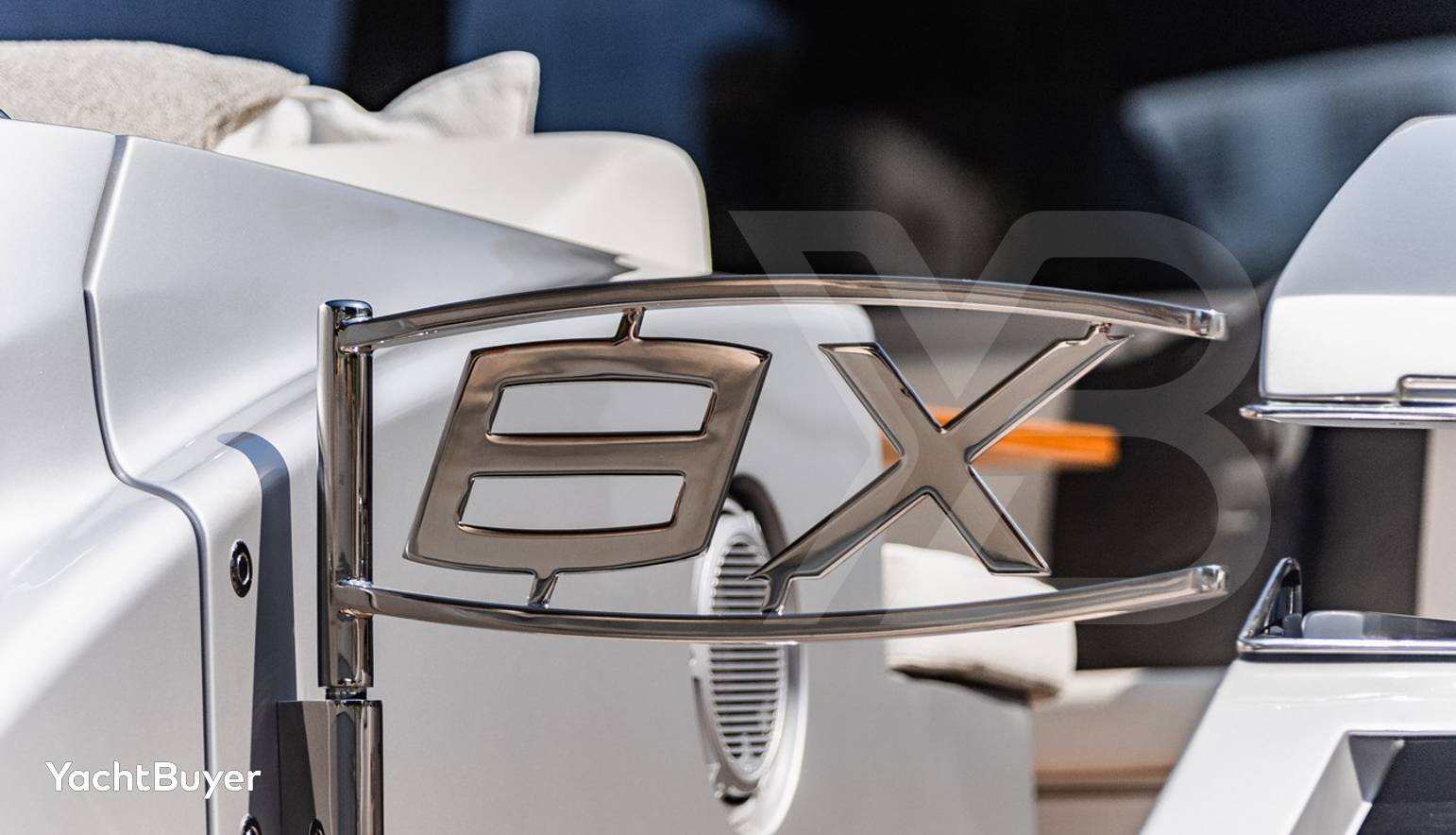 2021 PERSHING 8X