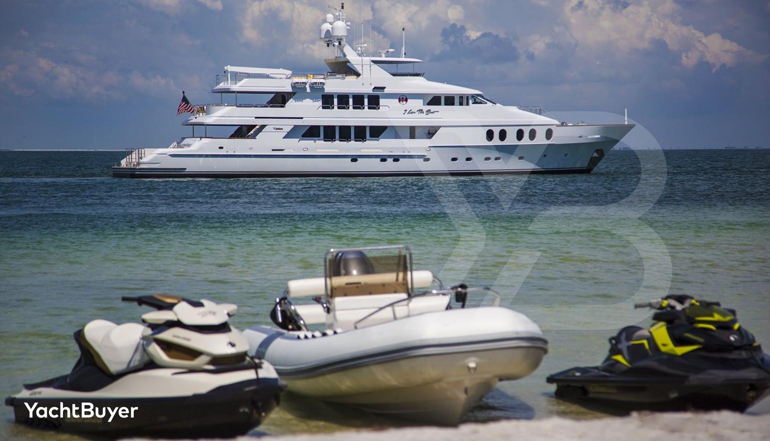I LOVE THIS BOAT