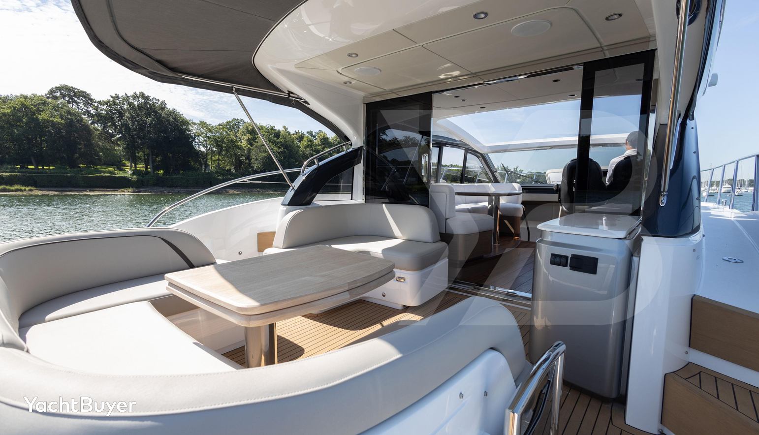 3 CABIN DECK VERSION