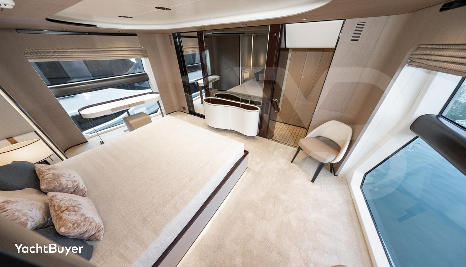 AZIMUT GRANDE 27 METRI  2020