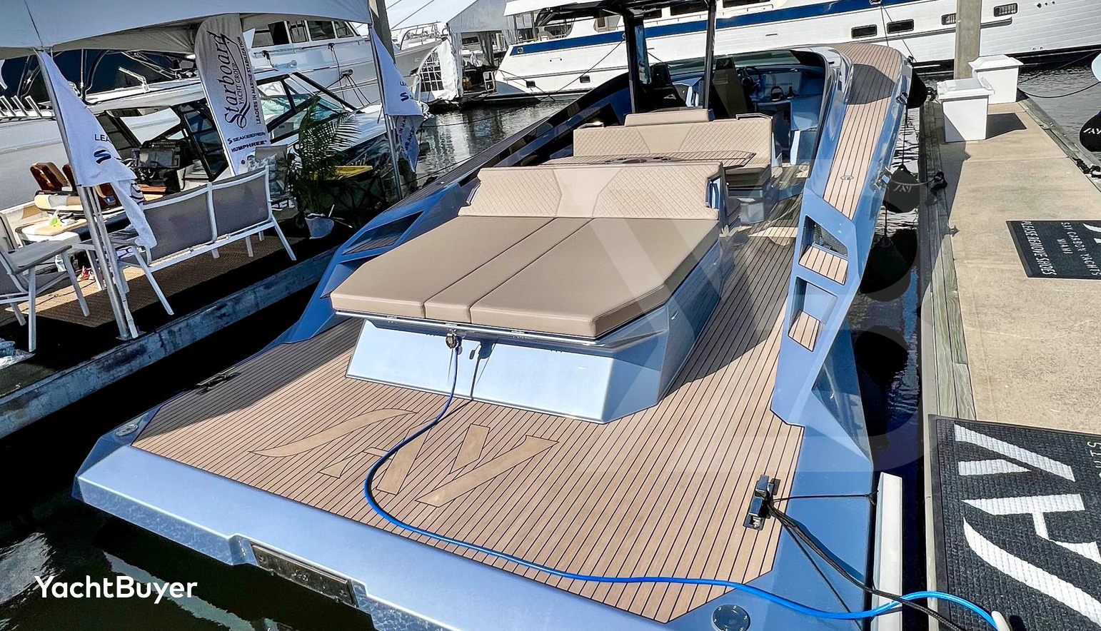 Say Carbon Yachts 42