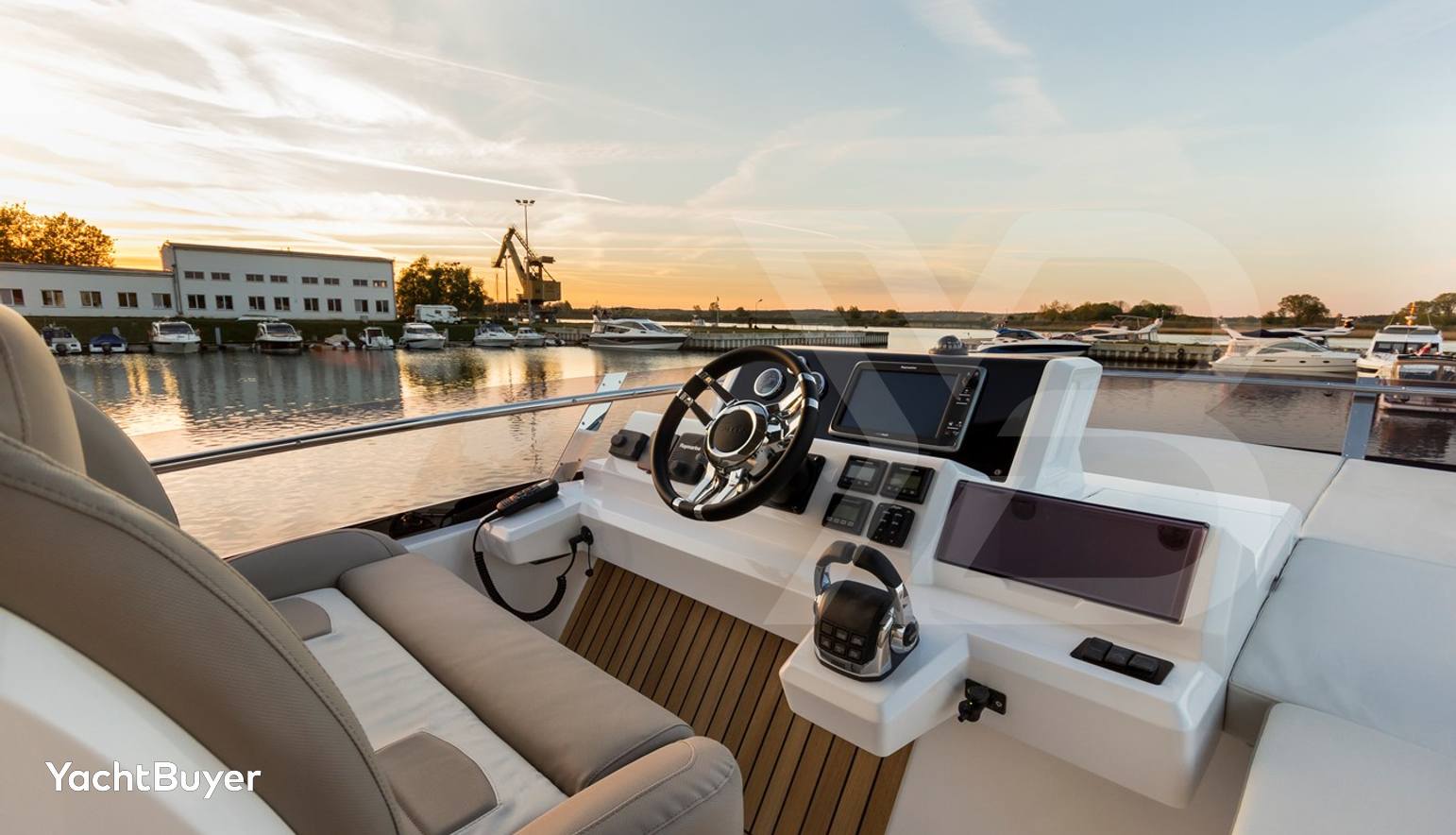Galeon 550