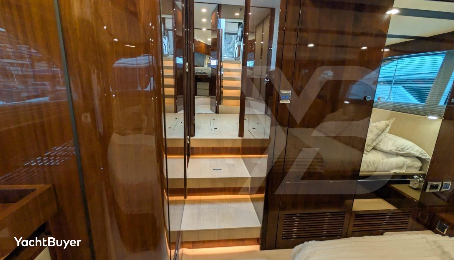 Tender Garage & Hi/Lo Swimplatform