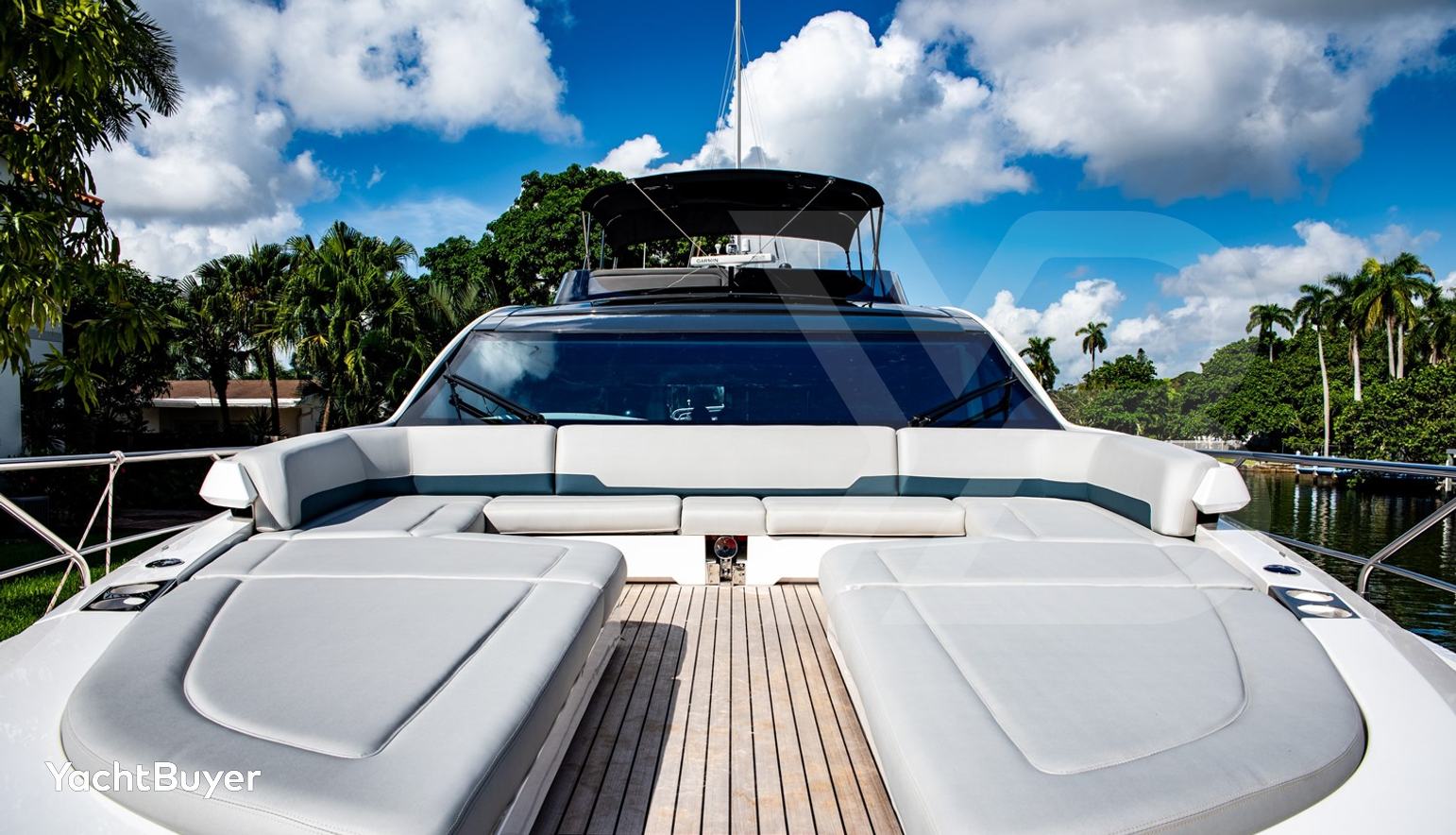FAIRLINE PHANTOM