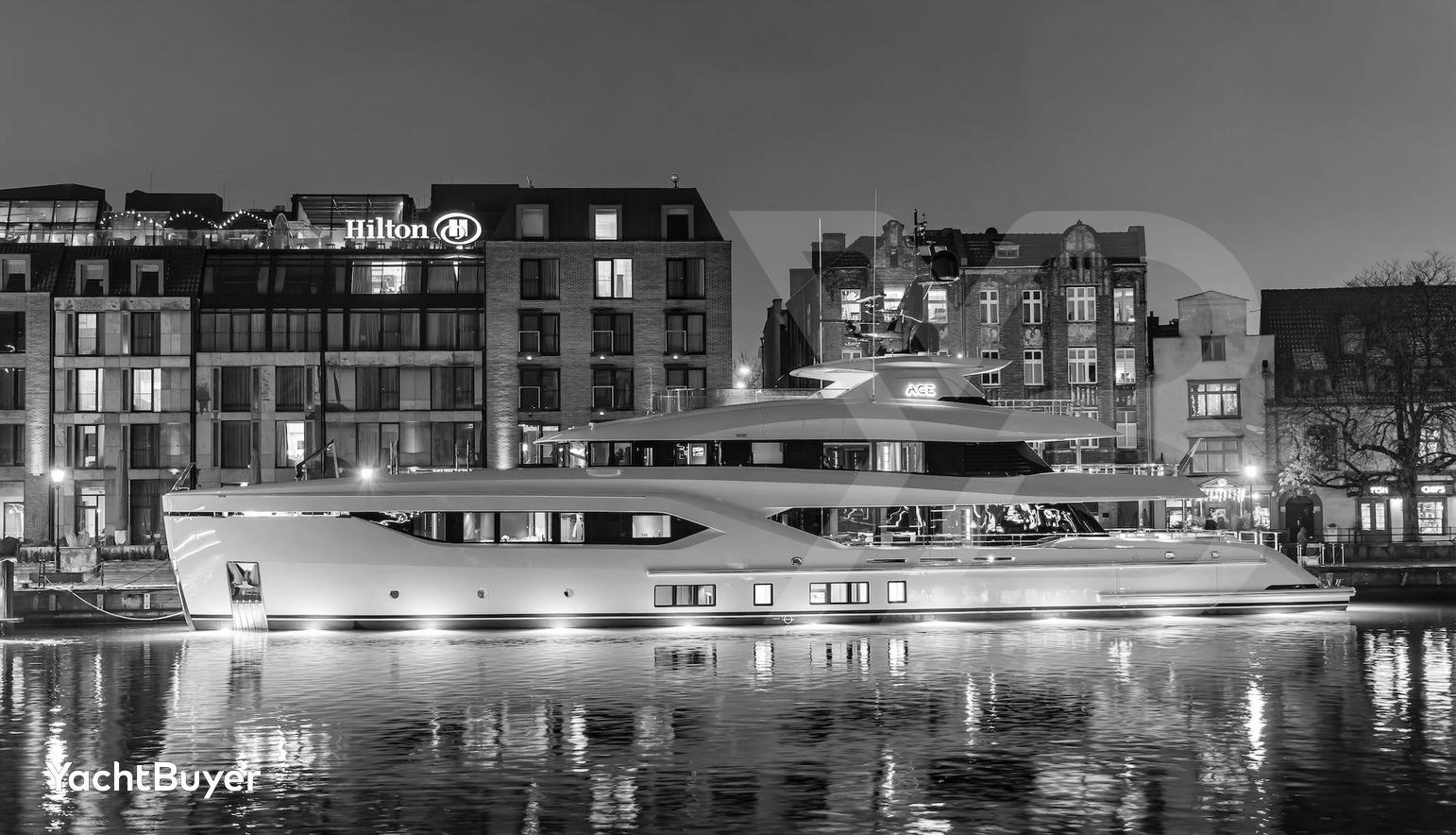 CONRAD C144S HULL #4