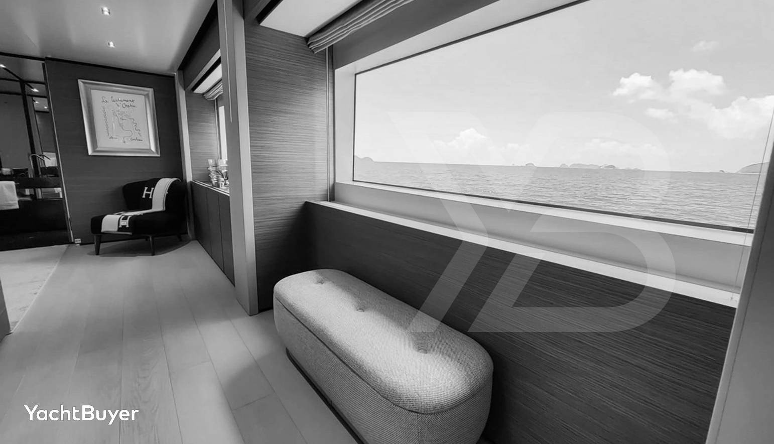 CUSTOM LINE NAVETTA 33, 2019