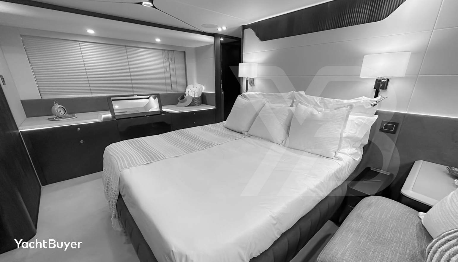 FAIRLINE PHANTOM