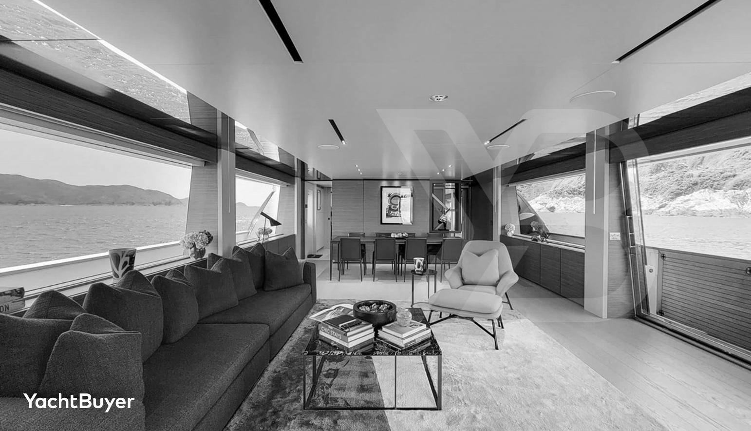 CUSTOM LINE NAVETTA 33, 2019