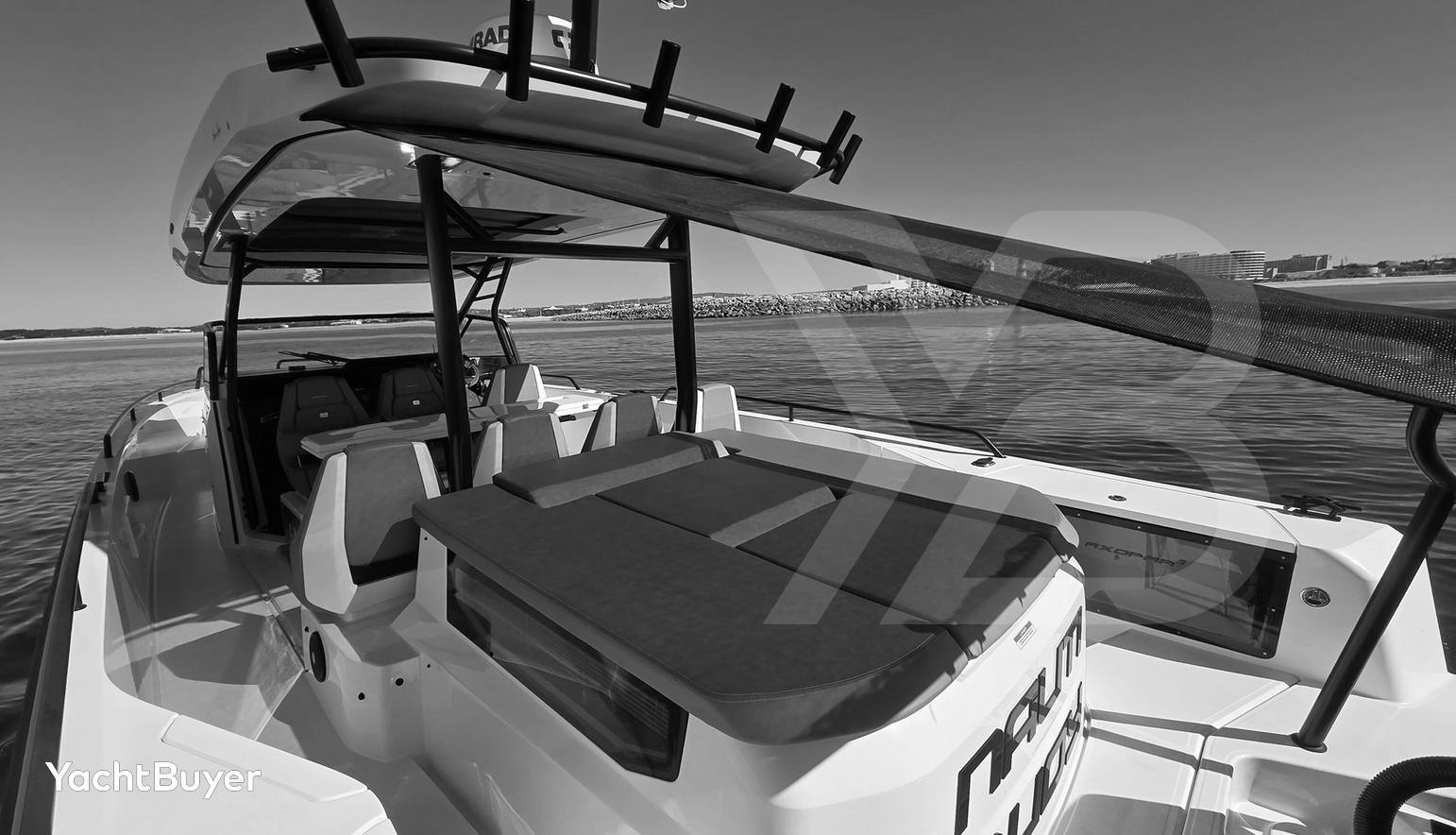 NAUTI BOUY