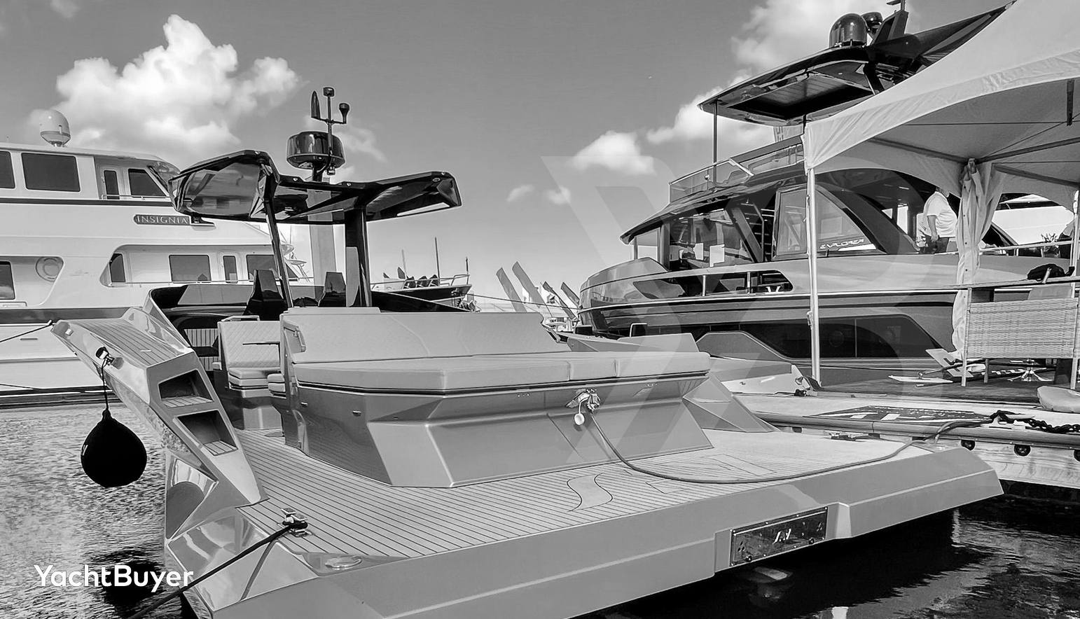 Say Carbon Yachts 42