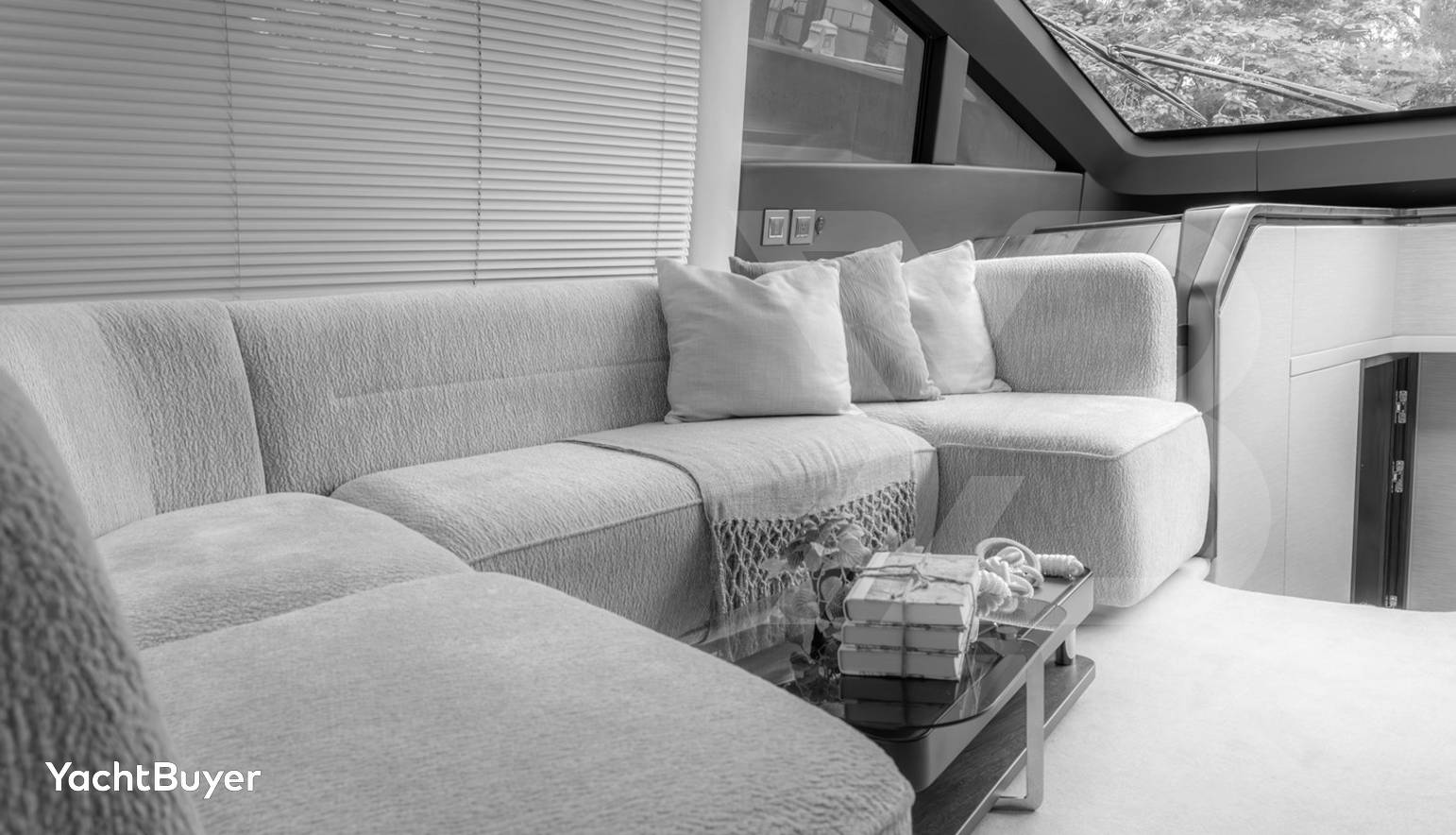 FAIRLINE PHANTOM