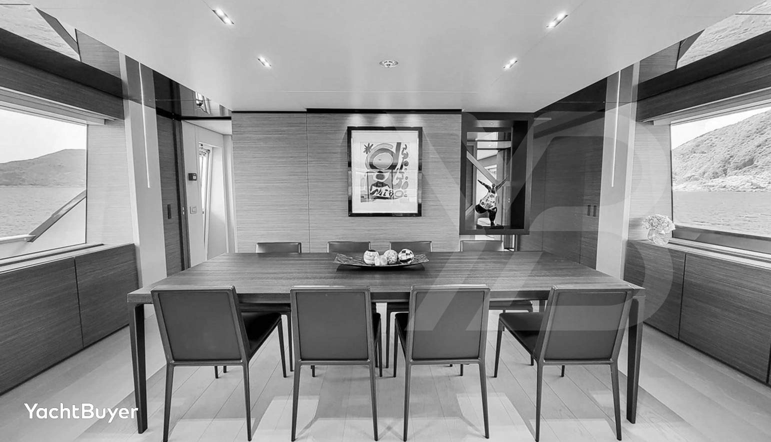 CUSTOM LINE NAVETTA 33, 2019