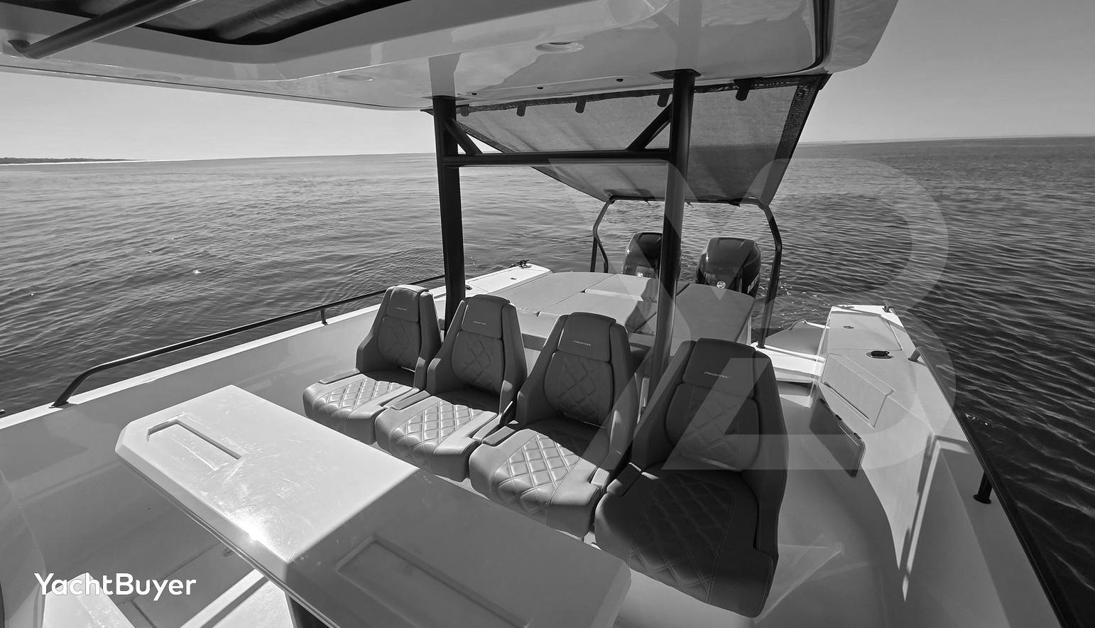 NAUTI BOUY