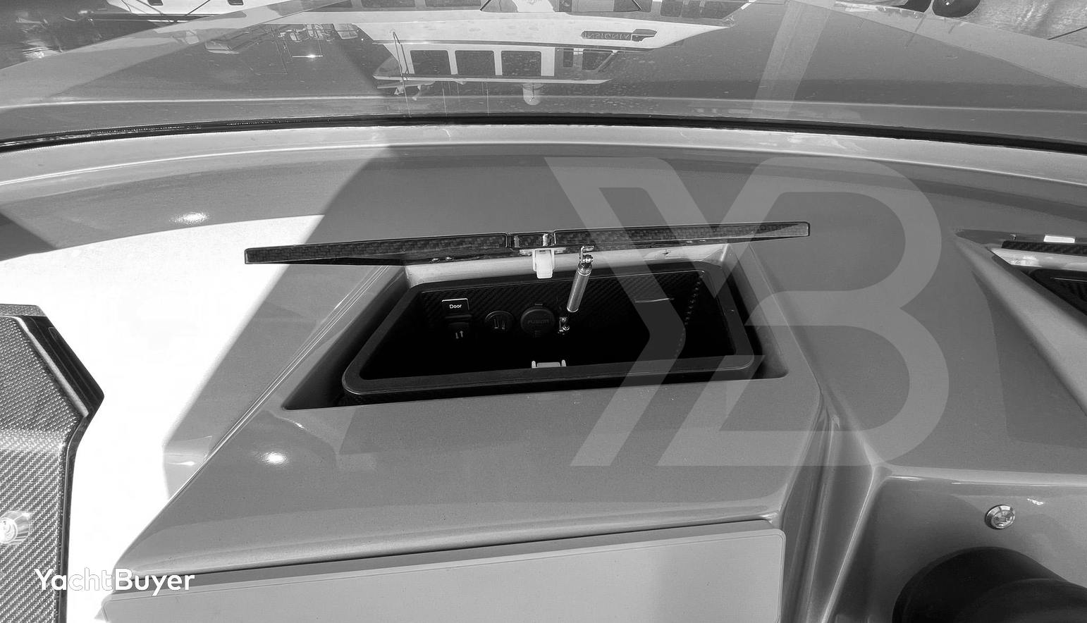 Say Carbon Yachts 42