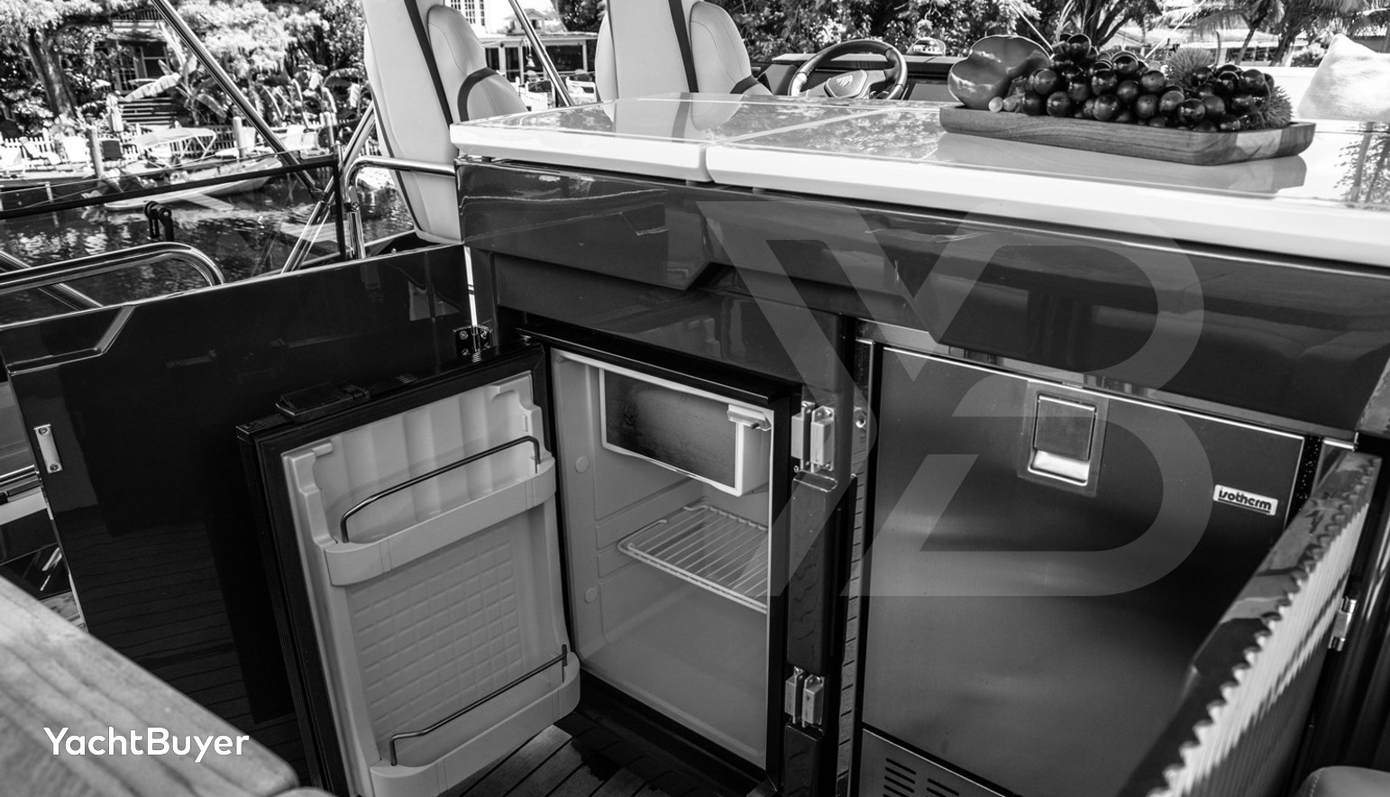 FAIRLINE PHANTOM