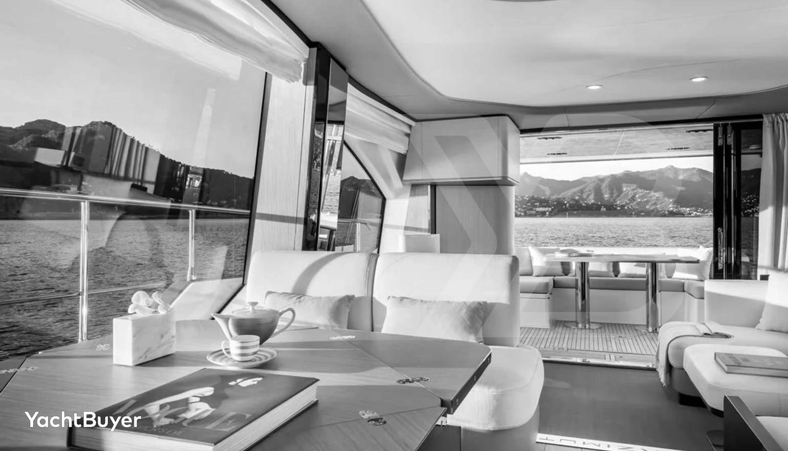 AZIMUT 60 FLY