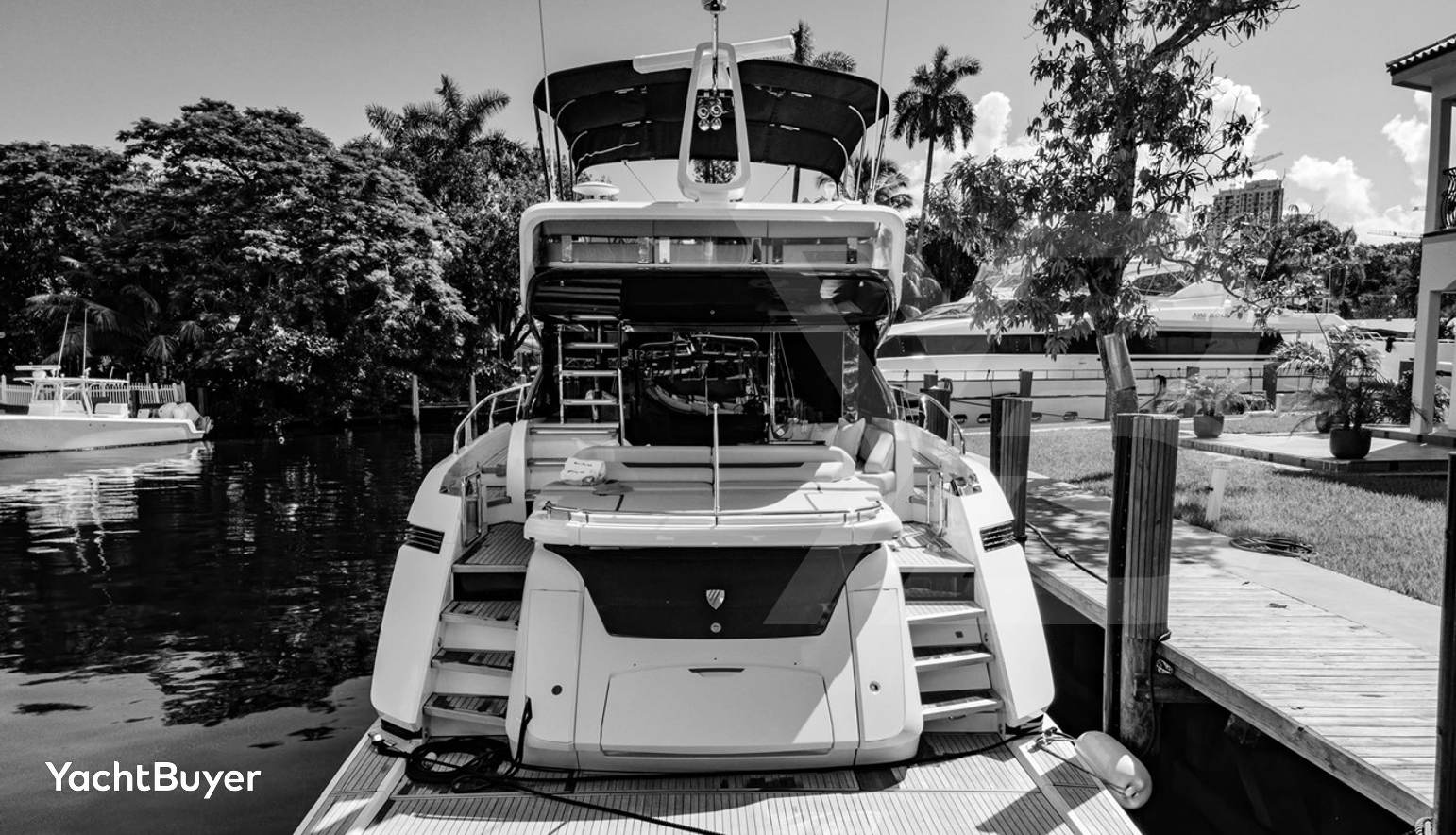 FAIRLINE PHANTOM