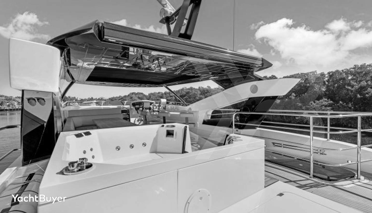 95 YACHT