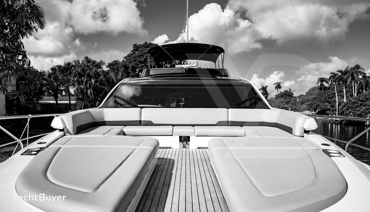 FAIRLINE PHANTOM