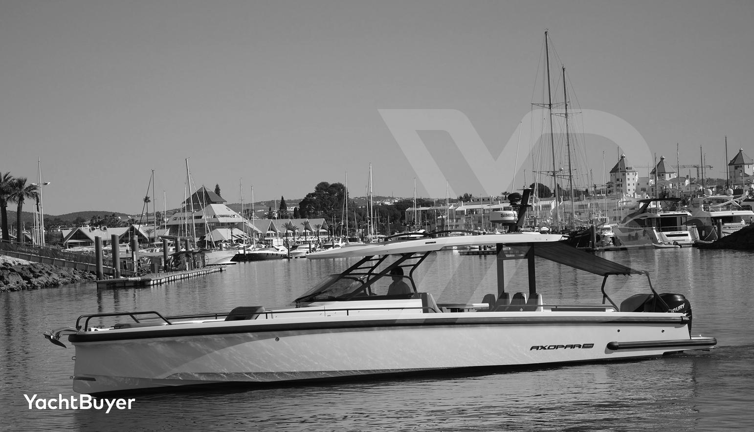 NAUTI BOUY