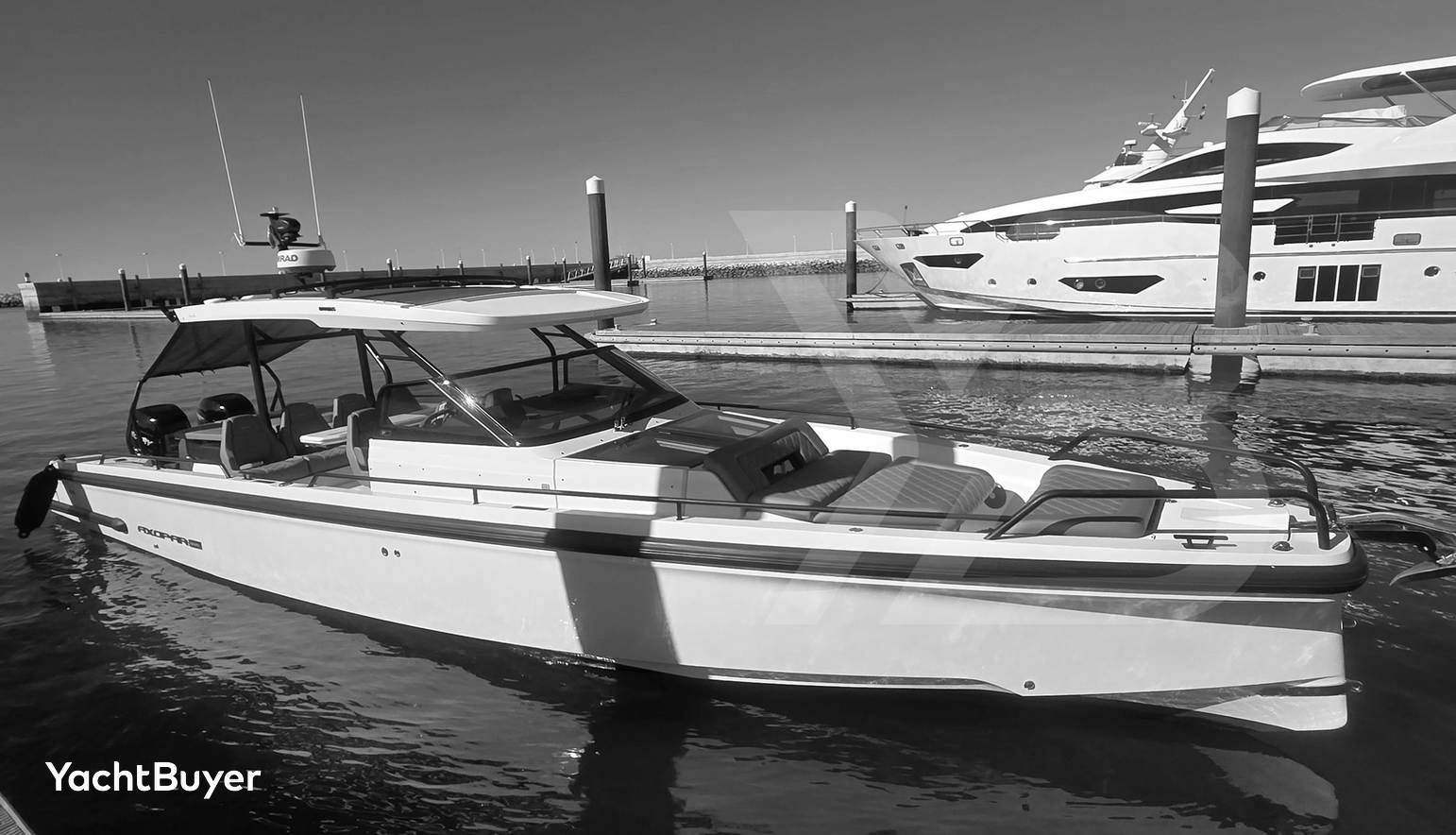 NAUTI BOUY