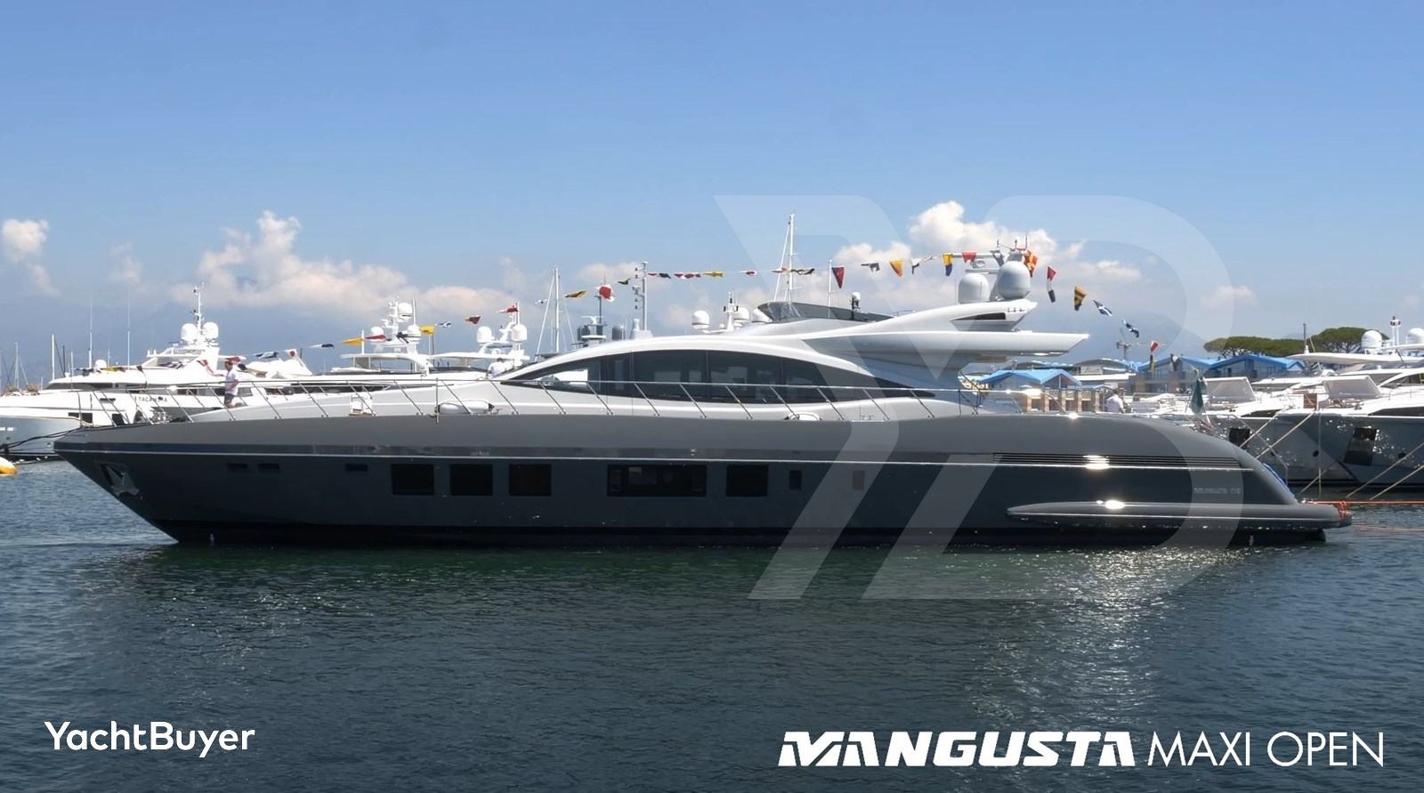 nana-i-yacht-exterior-2.jpg