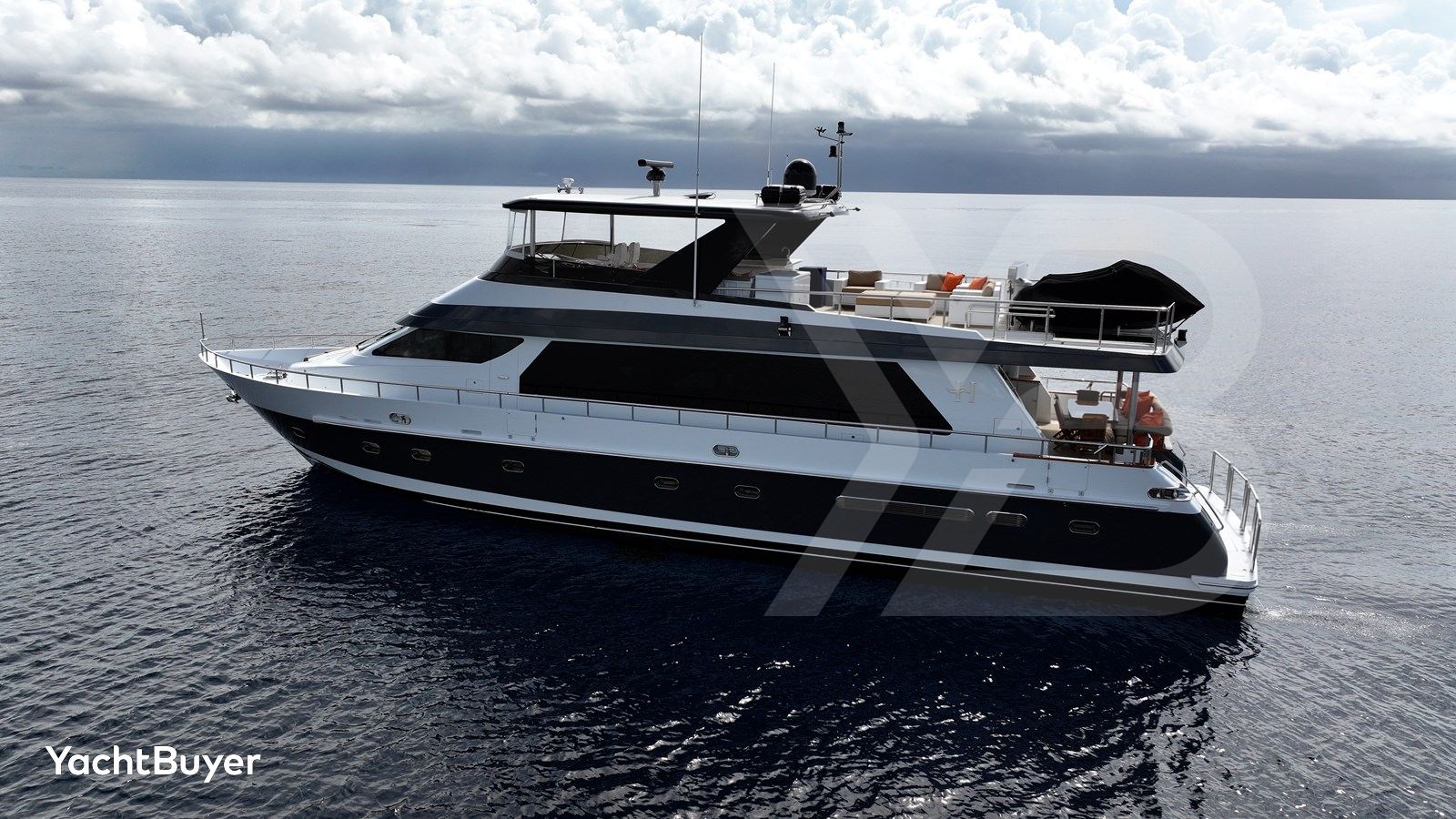sea-2-sea-yacht-exterior-2.jpg