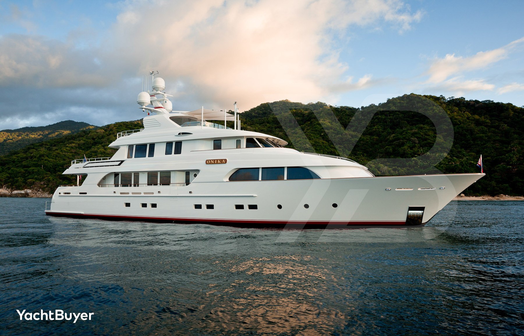 新作★大人気【NAUTICA】CROP AIR YACHT PAKA★4色 Horizon Yachts Unveils the Sixth FD110 Yacht | YachtBuyer