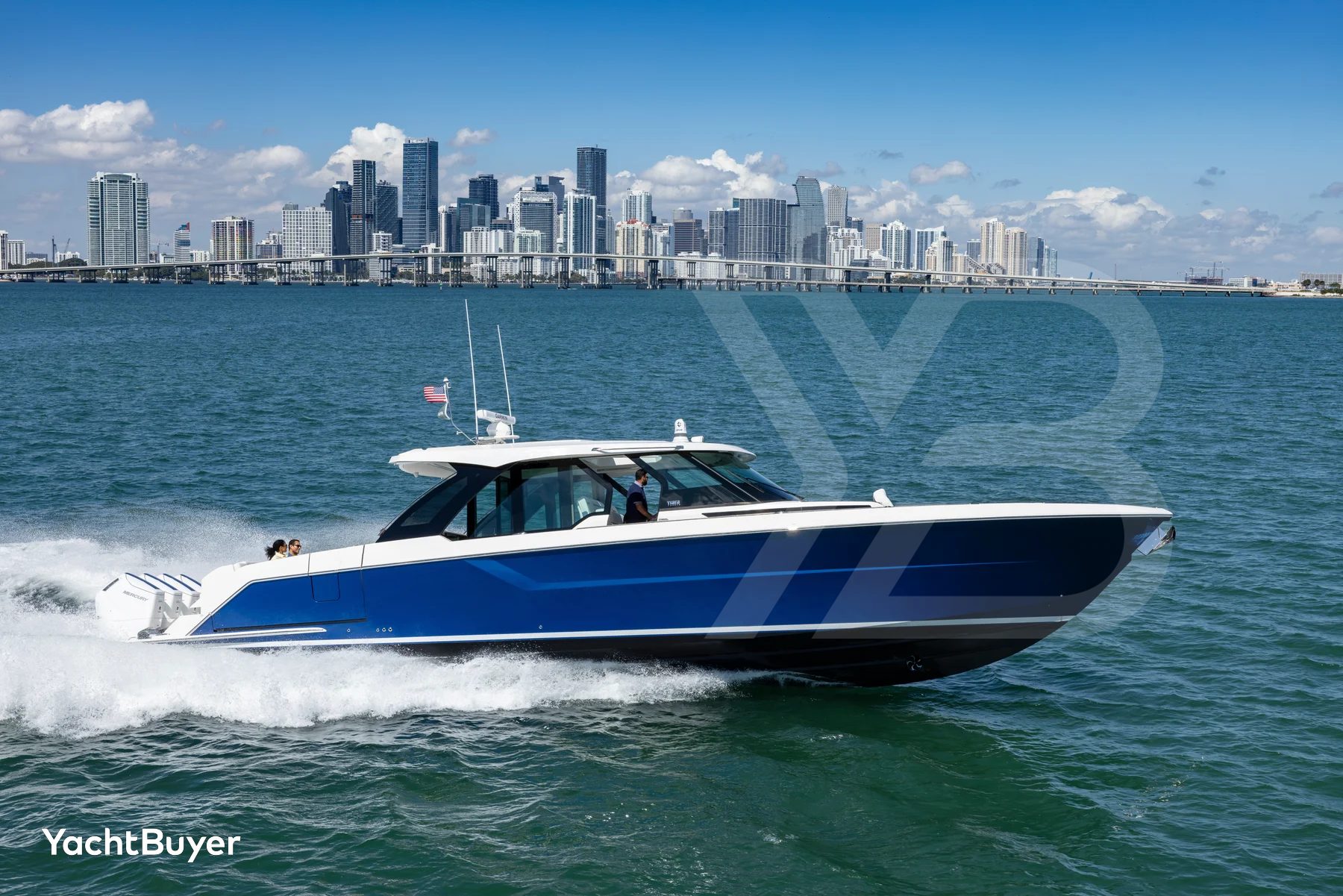 Tiara 56LS Yacht