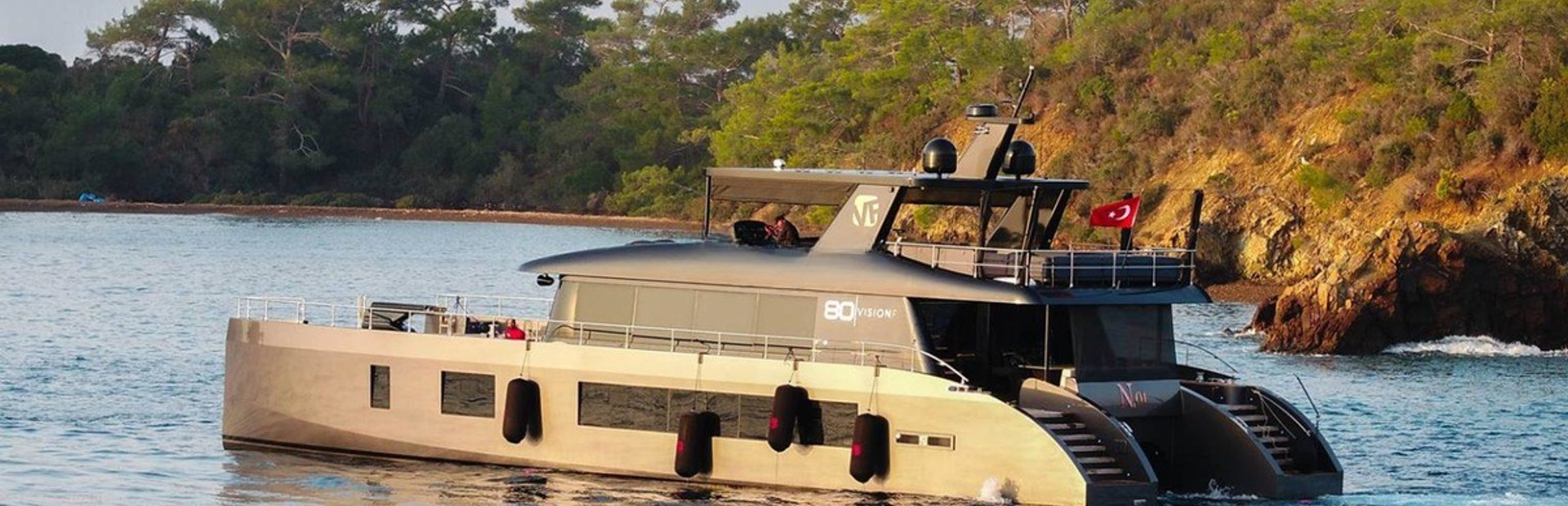 VisionF Boat Reviews, Yacht 5