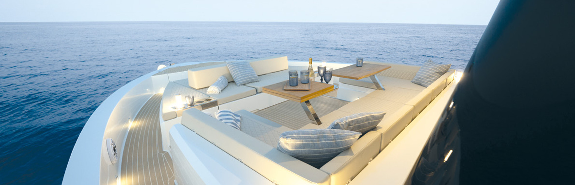 De Antonio Yacht Reviews, Yacht 2