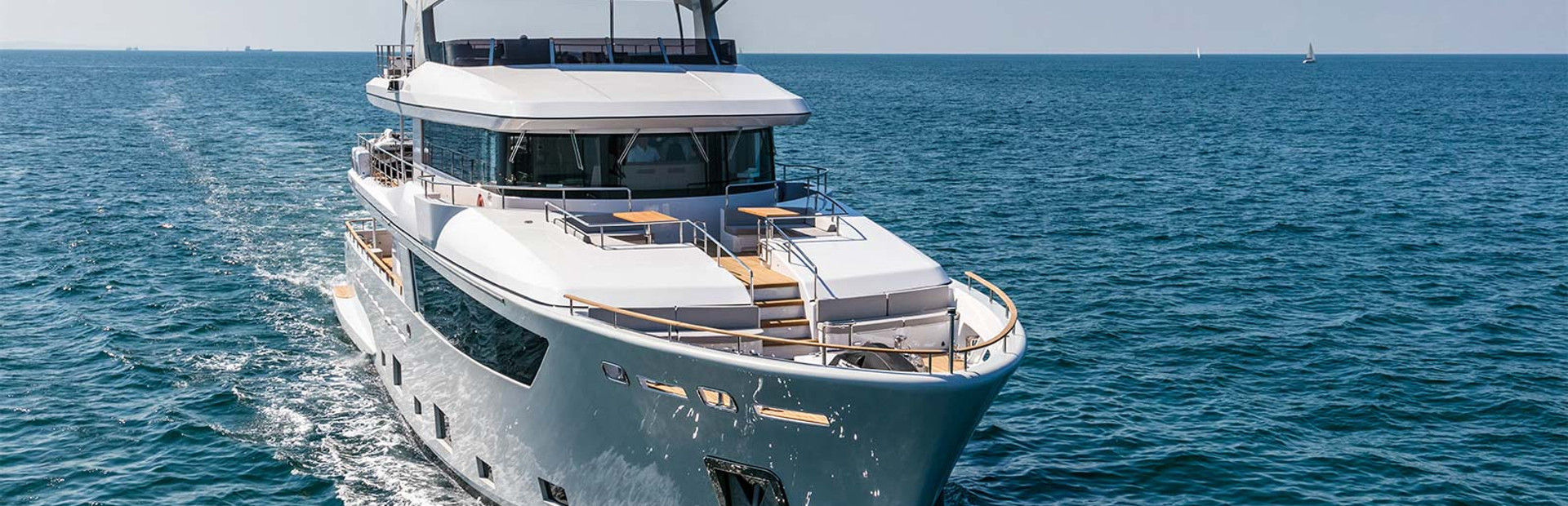 Cantiere delle Marche Yacht Reviews, Yacht 2