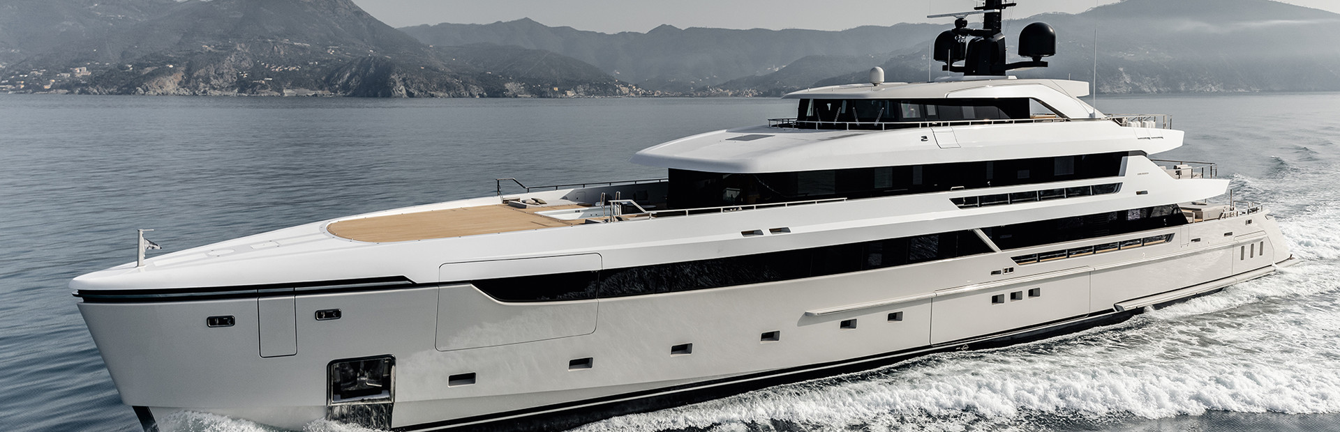 Sanlorenzo 62Steel Yachts For Sale