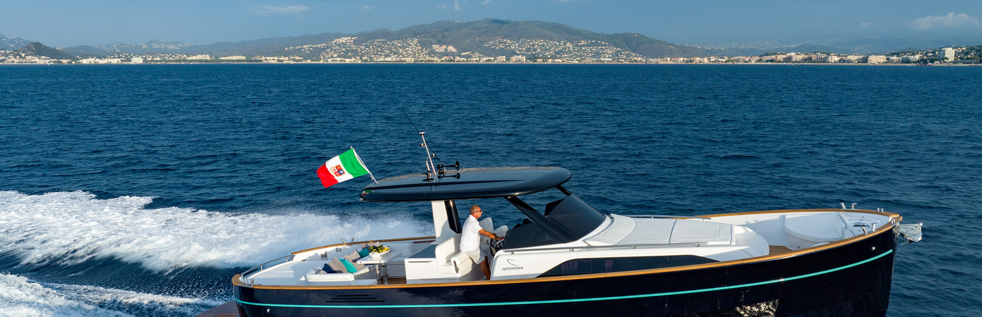 Apreamare Boat Reviews, Yacht 1