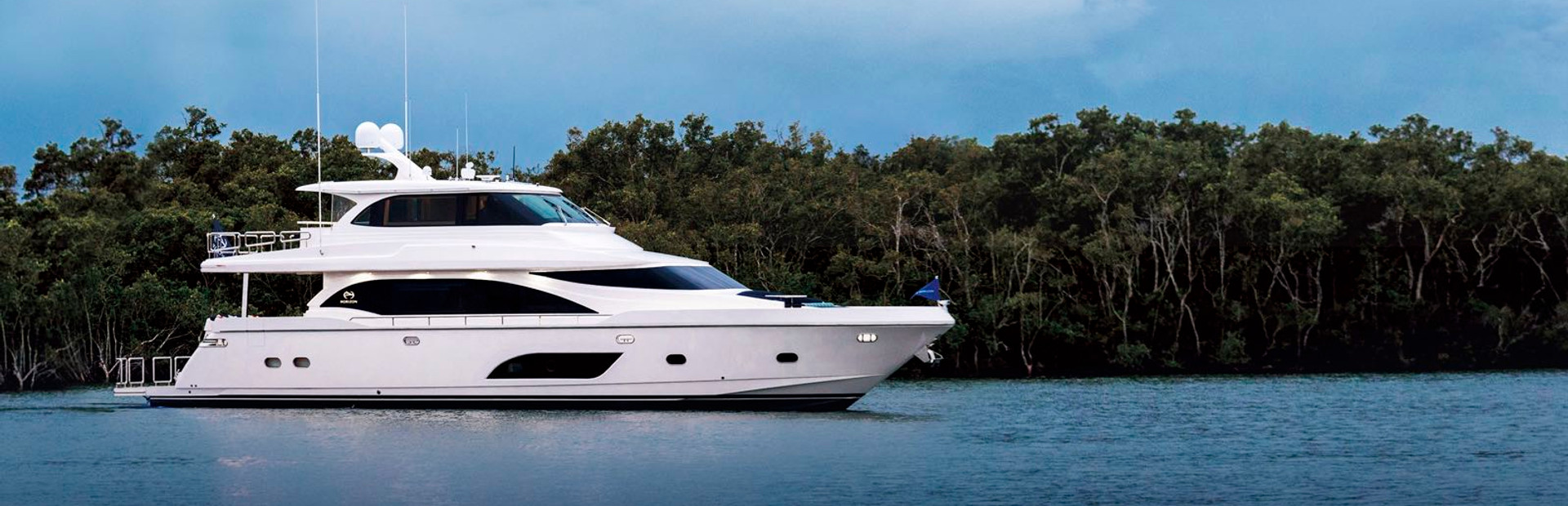 Horizon E75 Skylounge Yachts For Sale