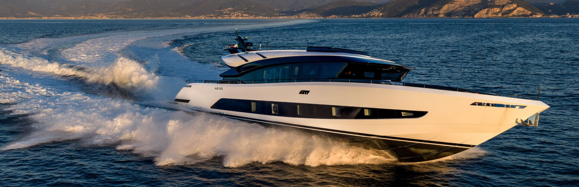 AB Yacht Reviews, Yacht 1
