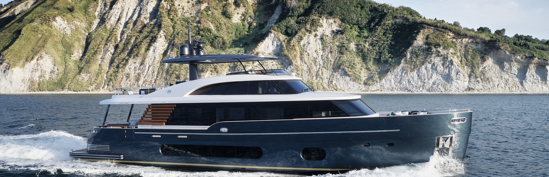 Azimut Magellano 25M Yachts For Sale