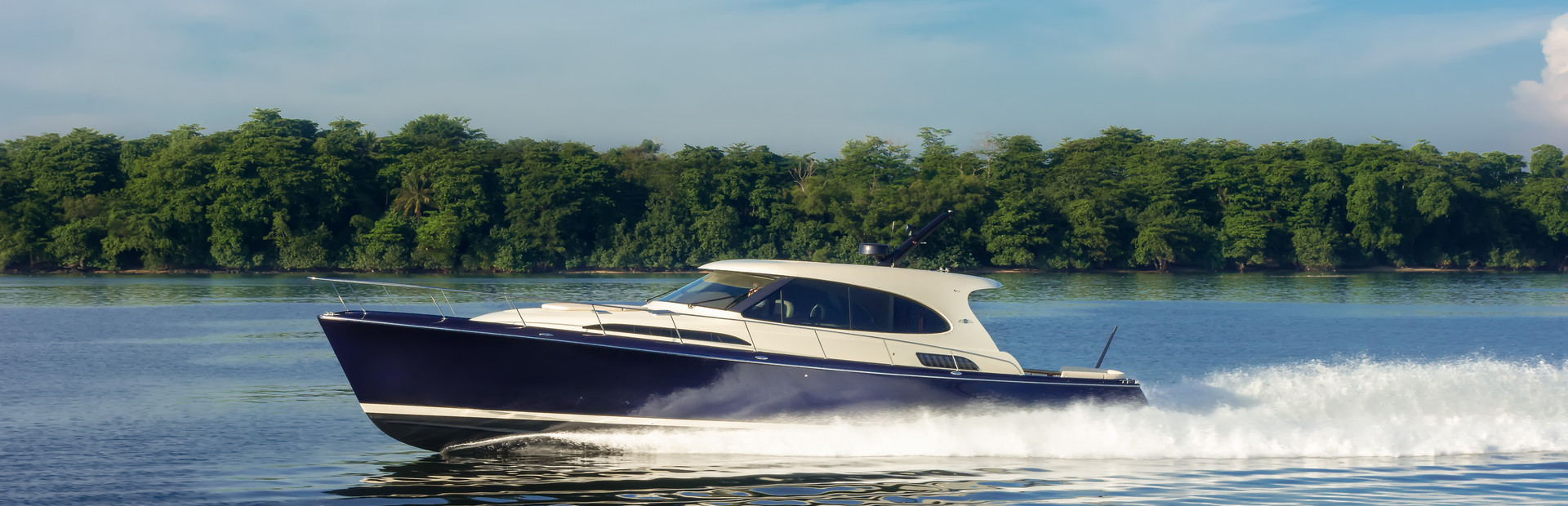 Palm Beach Motor Yacht Reviews, Yacht 1