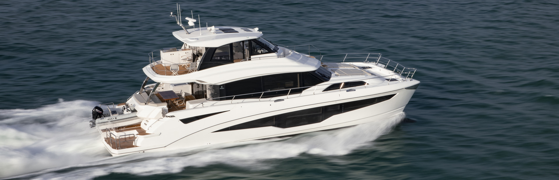 Aquila 70 Luxury Boats For Sale