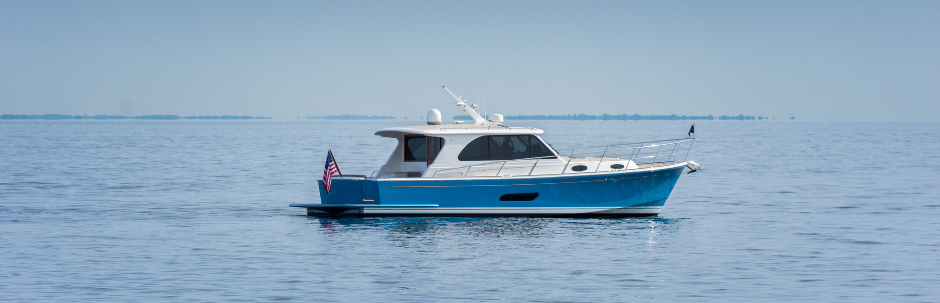 Grand Banks 44 Eastbay Picnic Boat