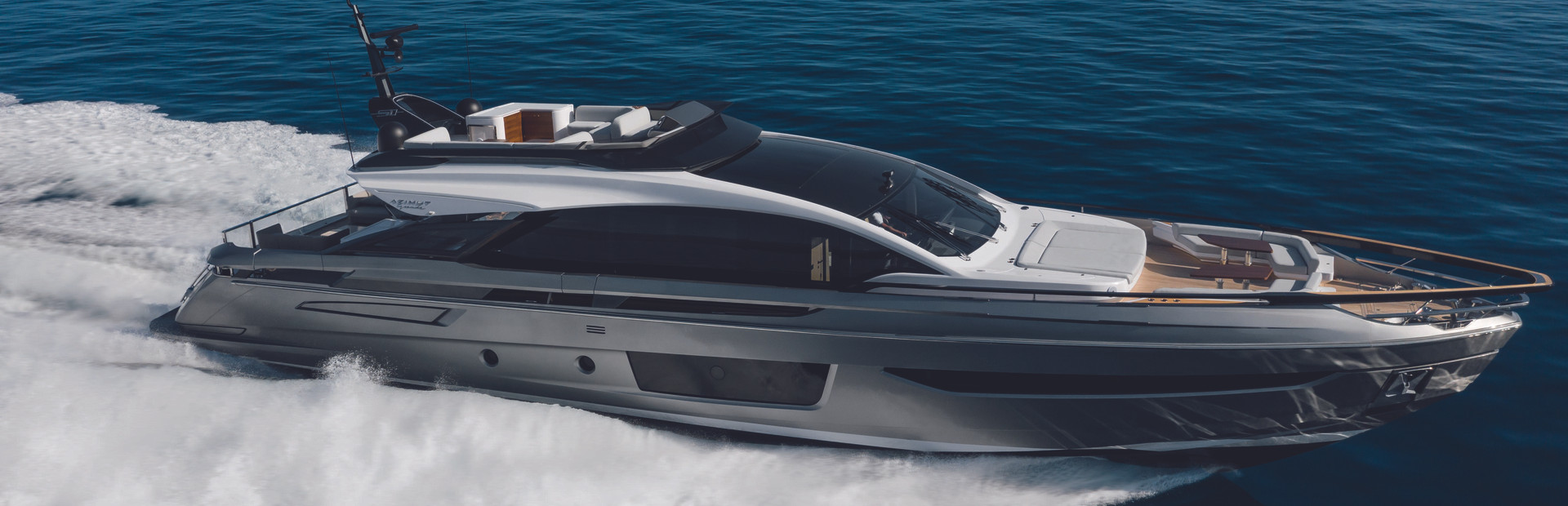 Azimut Yacht Reviews, Yacht 1